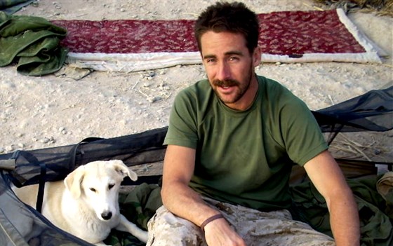 Illustration de l'article : Un soldat contourne le règlement militaire pour ramener un chien de l’étranger