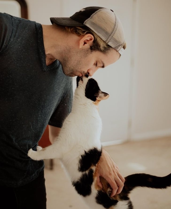 Illustration de l'article : Vous hésitez encore à adopter un chien ou un chat ? Ces 18 photos vous convaincront définitivement de le faire