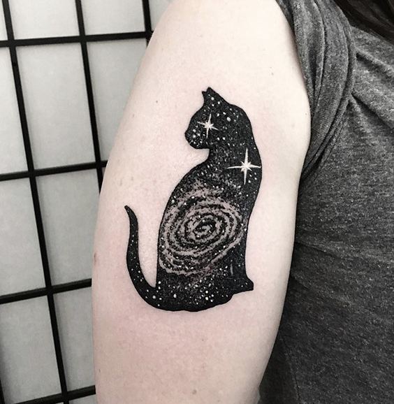 Idees De Tatouages De Chat Destinees Aux Proprietaires Qui Ont Litteralement Leur Animal De Compagnie Dans La Peau Idees De Tatouages De Chat Destinees Aux Proprietaires Qui Ont Litteralement Leur Animal De Compagnie Dans La Peau