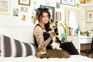Illustration de l'article : Ces 12 femmes et leurs chats partagent leur belle histoire