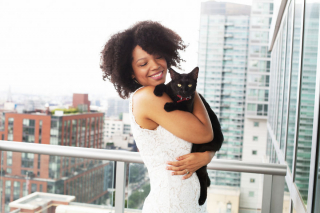 Illustration de l'article : Ces 12 femmes et leurs chats partagent leur belle histoire
