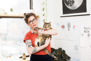 Illustration de l'article : Ces 12 femmes et leurs chats partagent leur belle histoire