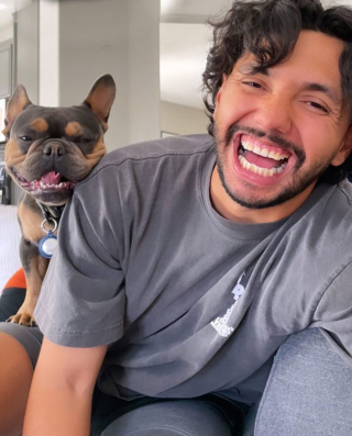 Illustration de l'article : Qui se ressemble s'assemble : 20 photos de chiens qui sont les copies conformes de leurs humains