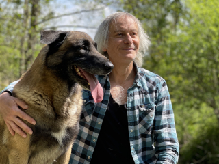 Illustration de l'article : « Qui va représenter les animaux ? » : le vétérinaire Thierry Bedossa se lance dans la course aux élections législatives 