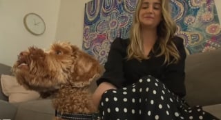 Illustration de l'article : Pour cette jeune femme diabétique, Sal la Labradoodle est bien plus qu'une bouée de sauvetage
