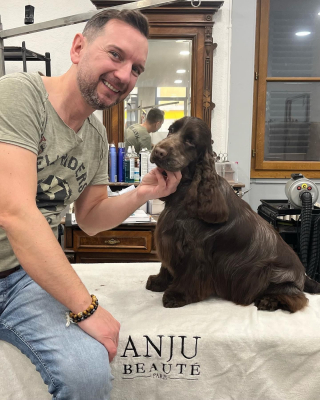 Illustration de l'article : Entretien avec Hugues Schuh, toiletteur canin et félin : « Je suis très vite devenu fan des produits d’Anju Beauté »