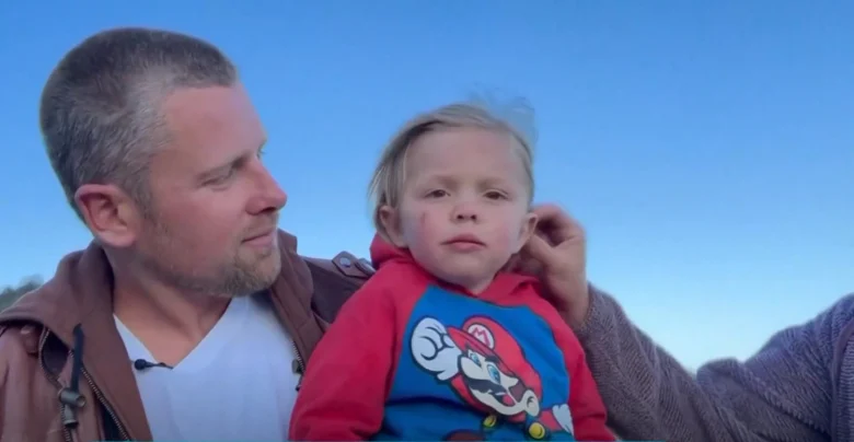 Illustration de l'article : Les parents d’un enfant de 2 ans, qui avait disparu et parcouru 11 km, rendent hommage au chien qui l’a sauvé (vidéo)