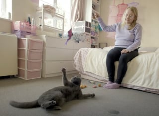 Illustration de l'article : En détectant à l’avance les malaises cardiaques de sa maîtresse, ce chat héroïque lui évite bien des blessures (vidéo)