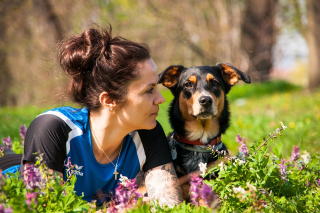 Illustration de l'article : 9 indices qui prouvent que votre chien vous considère comme son propre chiot