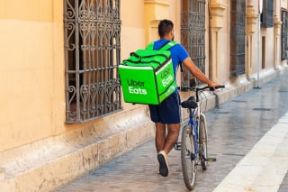 Illustration de l'article : Animalis débarque sur Uber Eats pour chouchouter vos animaux en quelques clics