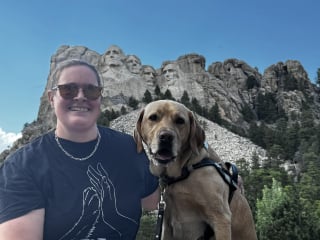 Illustration de l'article : Une femme aveugle réalise à nouveau ses rêves grâce à l’arrivée d’un chien-guide dans sa vie