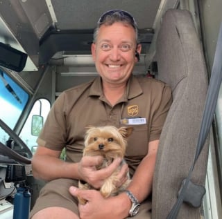 Illustration de l'article : 15 photos des animaux les plus mignons rencontrés par des chauffeurs livreurs lors de leurs tournées