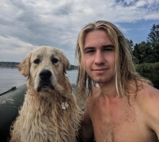 Illustration de l'article : 20 animaux de compagnie et leurs propriétaires qui se ressemblent comme 2 gouttes d’eau