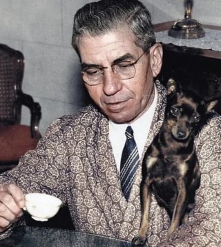 Illustration de l'article : 14 photos qui montrent que la force du lien entre humain et chien ne date pas d&rsquo;hier