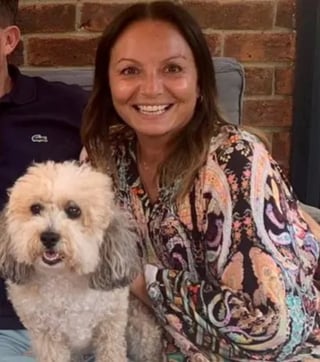 Illustration de l'article : Apr&egrave;s son cancer, une femme voit sa chienne tomber malade &agrave; son tour et lui rend le soutien qui l&rsquo;avait aid&eacute;e &agrave; tenir