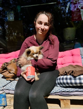 Illustration de l'article : Elle adopte le doyen d'un refuge savoyard qui pourrait entrer au Guinness en tant que chien le plus &acirc;g&eacute; du monde