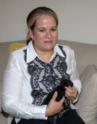 Illustration de l'article : Jet&eacute;e d&rsquo;une camionnette en marche, cette petite chatte a vu sa vie basculer gr&acirc;ce au r&eacute;flexe d'une automobiliste