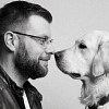 Illustration : Atteint de la maladie de Crohn, ce Normand veut sensibiliser aux maladies invisibles en parcourant la France avec sa chienne qui le r&eacute;conforte