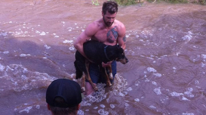 Illustration : Utah : un homme n'hésite pas à plonger dans les eaux glacées pour sauver une chienne