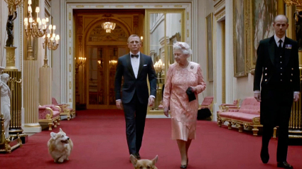 Illustration : La Reine Elisabeth II endeuillée après le décès de l’un de ses chiens
