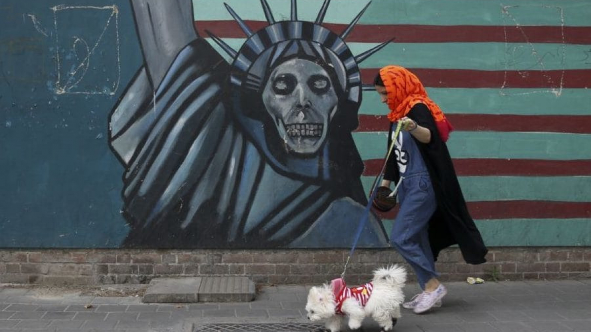 Illustration : "L’Iran interdit la promenade des chiens dans les rues de la capitale"