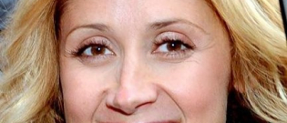 Illustration : "Kayla, le chien de Lara Fabian, aide les personnes en souffrance à remonter la pente"