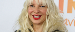 Illustration : "Les chanteuses Sia et Lorde ont toutes 2 perdu leurs chiens et partagent leur peine sur Twitter"