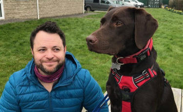 Illustration : "Ce vétéran de l’armée traumatisé avait perdu le goût à la vie, jusqu’à sa rencontre décisive avec une chienne"