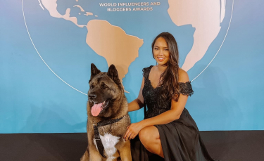 Illustration : "La star des réseaux sociaux, Malcolm The Akita, récompensé au World Influencers and Bloggers Awards"