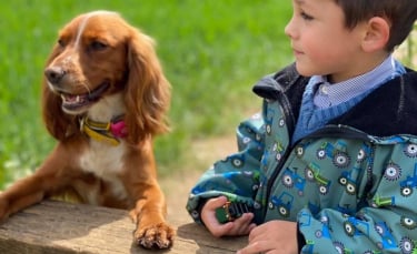 Illustration : "L'histoire magnifique d'un petit garçon autiste qui apprend à s'ouvrir aux autres grâce à sa chienne"