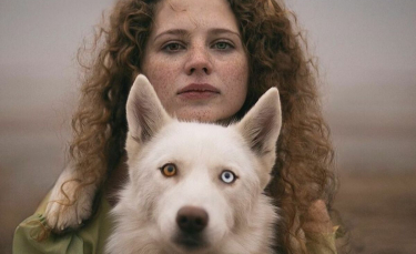 Illustration : "13 clichés sublimes d'une artiste photographe révélant la beauté naturelle des animaux et des humains"