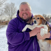 Illustration : Lors d’une promenade dans un parc, cet adorable Beagle se retrouve piégé dans un tuyau de drainage