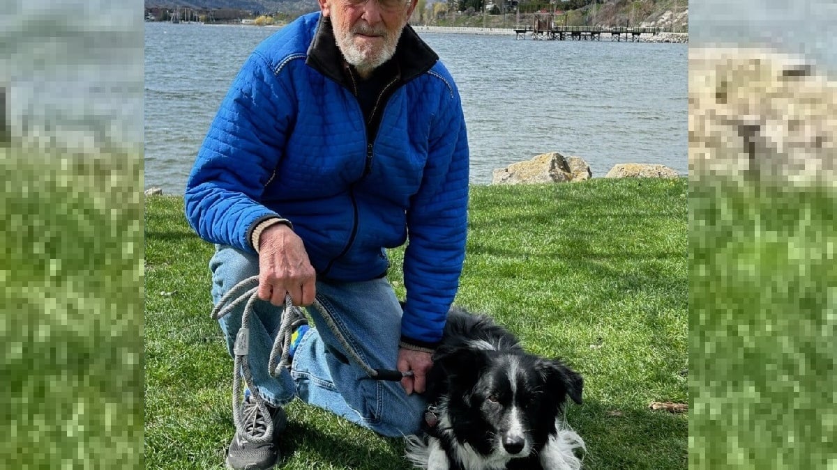 Illustration : "Cet homme de 92 ans et son chien de 13 ans enchaînent les kilomètres à pied pour surmonter le deuil et simuler la traversée du Canada"