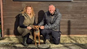 Illustration : La chienne « la moins désirée » de son refuge revient 4 ans plus tard avec une excellente nouvelle