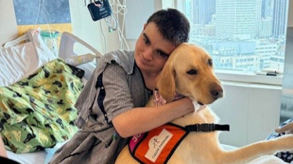 Illustration : &laquo; C&rsquo;est un gu&eacute;risseur &raquo;, hospitalis&eacute; depuis l&rsquo;enfance, ce jeune adulte trouve la force de se battre gr&acirc;ce &agrave; son meilleur ami canin 