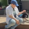 Illustration : Apr&egrave;s la pol&eacute;mique, une compagnie a&eacute;rienne qui avait refus&eacute; le chien d'assistance d'un adolescent gu&eacute;ri d'une leuc&eacute;mie revient sur sa d&eacute;cision et les laisse prendre l'avion