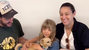 Illustration : Après 5 mois de traitements contre un cancer cette chienne profite enfin de sa famille (vidéo)