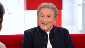Illustration : Michel Drucker a recueilli Billy, le chien de Françoise Coquet, après la mort de son amie et complice