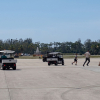 Illustration : Un chien surgit sur le tarmac d&rsquo;un a&eacute;roport et les agents le poursuivent &agrave; pied et en voiturette (vid&eacute;o)